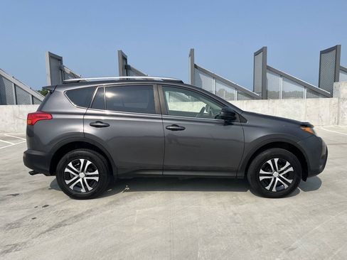 Used 2015 Toyota RAV4 LE AWD/4WD image 4