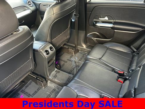 Used 2020 Mercedes-Benz GLB 250 4MATIC image 12