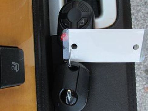 Used 2009 Lincoln MKX 2WD image 17