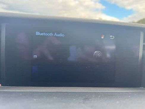 Used 2018 Lexus IS 300 AWD image 15