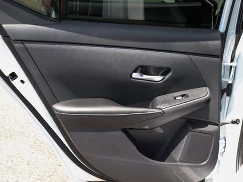 Used 2022 Nissan Sentra SV w/ Trunk Package image 26