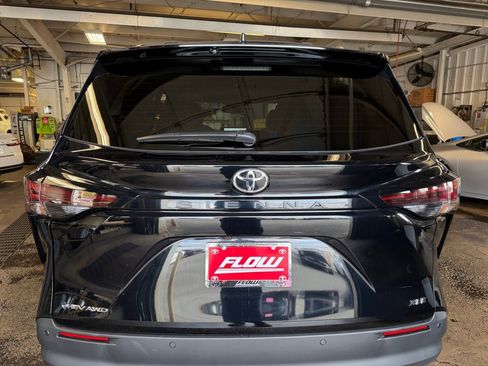 Certified 2026 Toyota Sienna XLE AWD/4WD image 18