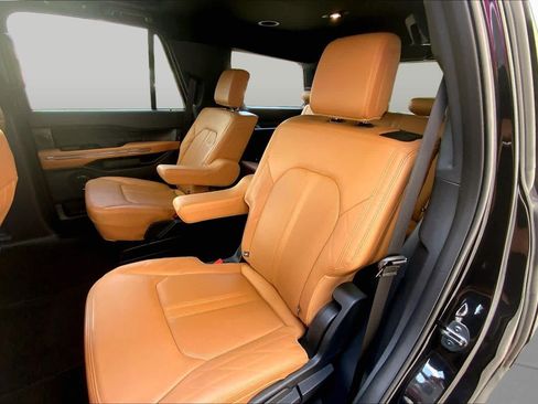 Certified 2023 Ford Expedition Platinum RWD image 21