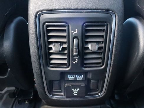 Used 2021 Jeep Grand Cherokee Limited image 28