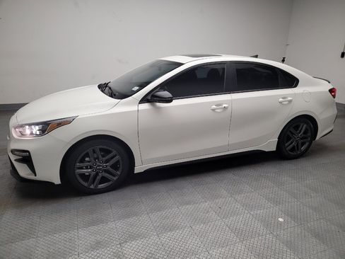 Used 2021 Kia Forte GT-Line w/ GT-Line Premium Package FWD image 2