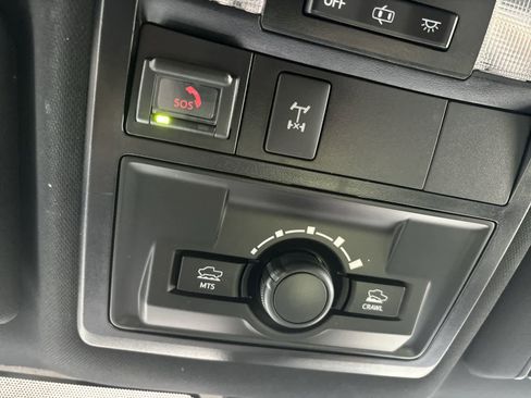 Used 2020 Toyota Tacoma TRD Off-Road w/ Technology Package image 20