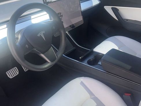 Used 2020 Tesla Model Y Performance image 5