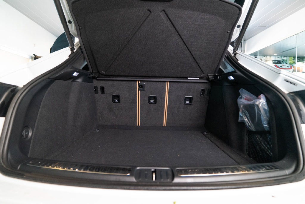 Certified 2023 Porsche Macan S AWD/4WD image 38