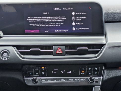 Certified 2024 Kia Seltos EX FWD image 20
