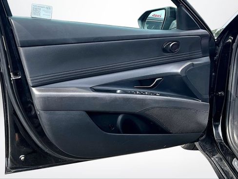Used 2025 Hyundai Elantra Sport FWD image 20