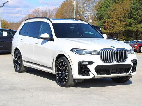 Used 2019 BMW X7 xDrive50i w/ M Sport Package image 9