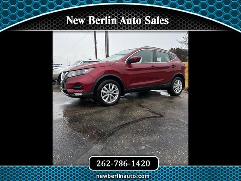 Used 2022 Nissan Rogue Sport SV w/ Technology Package image 1