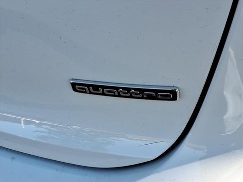 Used 2022 Audi Q4 e-tron Premium Plus image 11