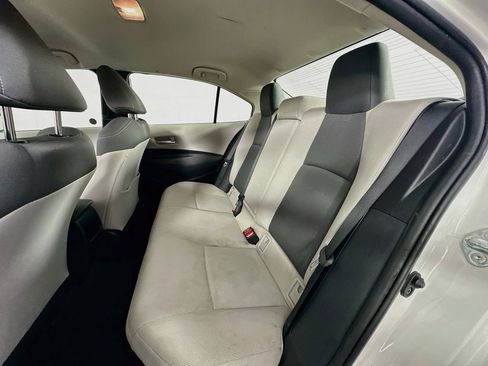 Used 2021 Toyota Corolla LE w/ Carpet Mat Package (TMS) FWD image 24