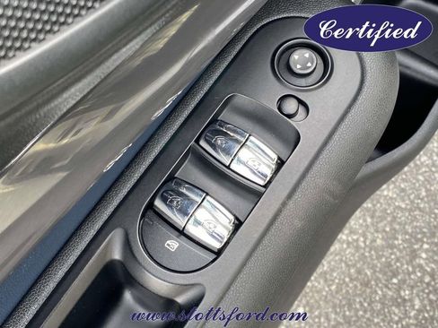 Used 2019 MINI Cooper Clubman S w/ Signature Upholstery Package image 16