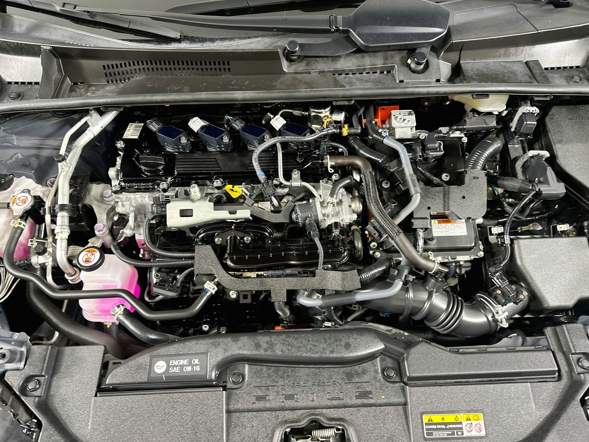 Used 2025 Toyota Prius LE FWD image 32