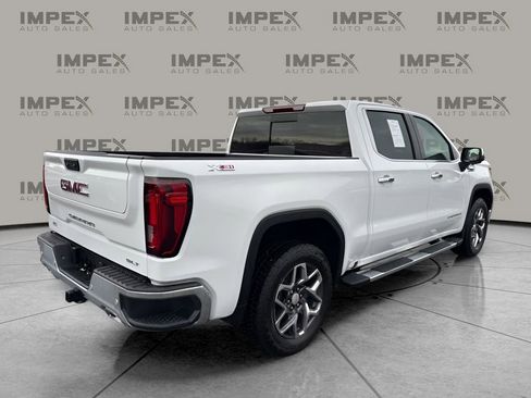Used 2025 GMC Sierra 1500 SLT image 5