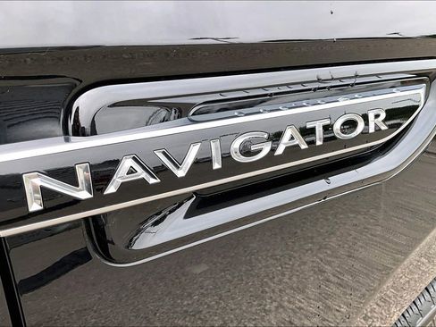 Used 2020 Lincoln Navigator L Reserve w/ Equipment Group 208A Reserve AWD/4WD image 34