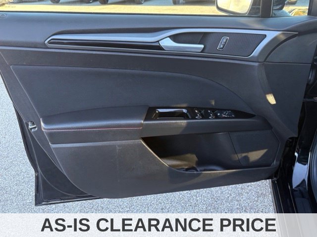 Used 2016 Ford Fusion SE AWD/4WD image 24
