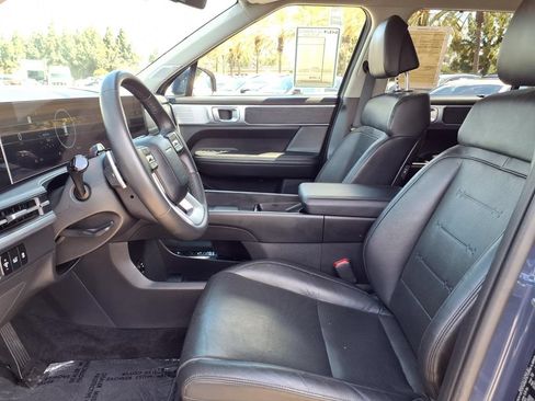 Used 2025 Hyundai Santa Fe Limited FWD image 9