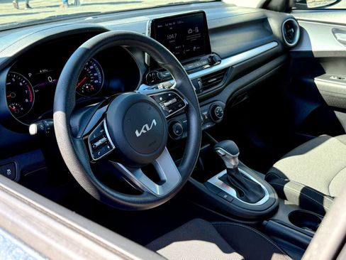 Used 2023 Kia Forte LXS image 15
