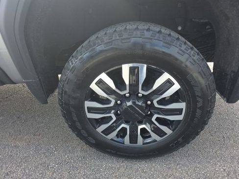 Used 2024 GMC Sierra 3500 Denali Ultimate image 10