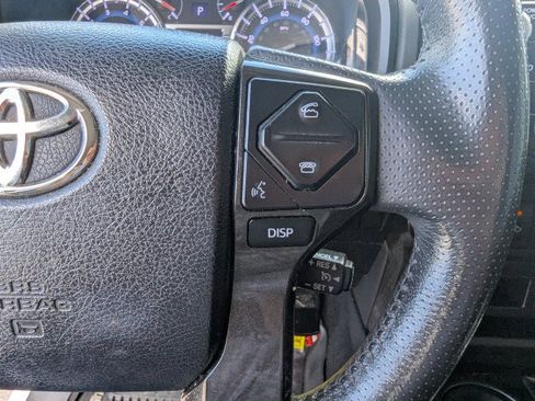 Used 2019 Toyota 4Runner TRD Off-Road Premium AWD/4WD image 15