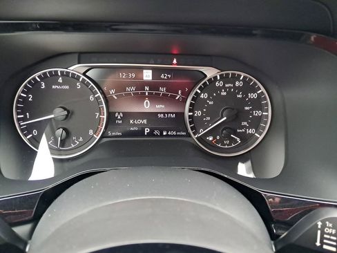 New 2025 Nissan Pathfinder SL w/ SL Premium Package image 17