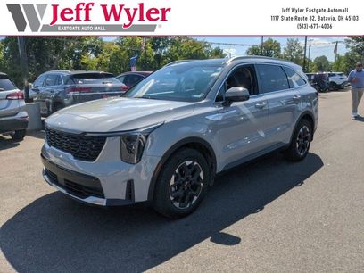 Certified 2025 Kia Sorento S w/ Panoramic Sunroof Package