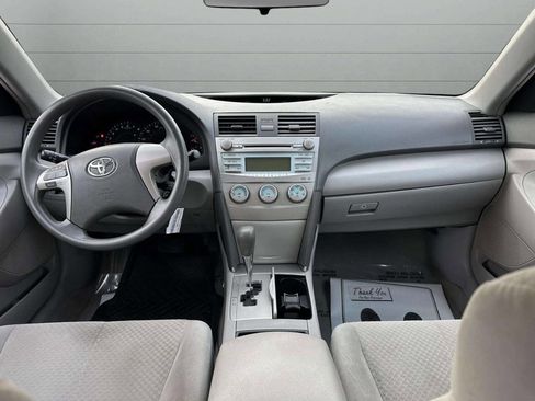 Used 2009 Toyota Camry image 32