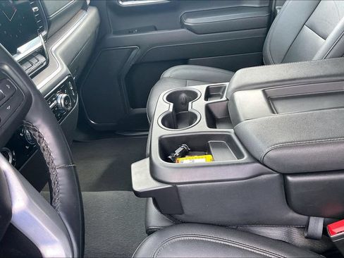 Used 2024 GMC Sierra 1500 SLT AWD/4WD image 19