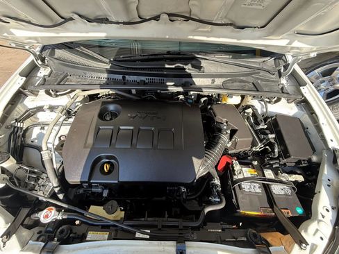 Used 2018 Toyota Corolla SE FWD image 29