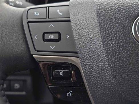 Used 2025 Toyota Camry LE image 34