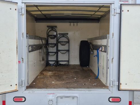 Used 2021 Chevrolet Express 3500 w/ Power Convenience Package image 18