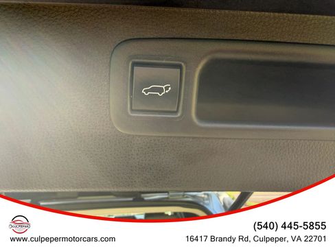 Used 2021 Toyota Highlander XLE FWD image 14