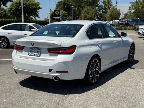 Used 2025 BMW 330i Sedan w/ Convenience Package RWD image 8