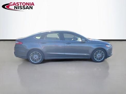 Used 2014 Ford Fusion SE w/ Equipment Group 202A FWD image 10