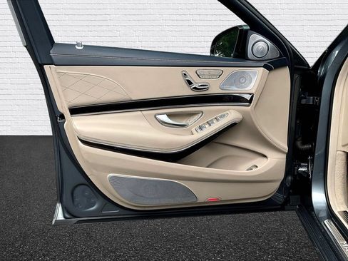 Used 2018 Mercedes-Benz Maybach S 560 4MATIC image 19