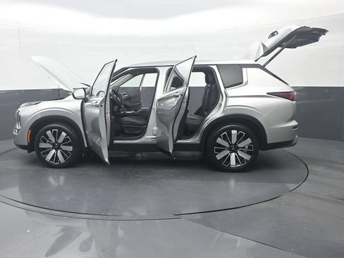 Used 2025 Mitsubishi Outlander SE AWD/4WD image 38