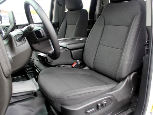 Used 2022 Chevrolet Silverado 2500 LT w/ Convenience Package image 17