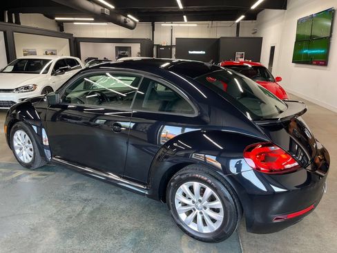 Used 2019 Volkswagen Beetle 2.0T S FWD image 7