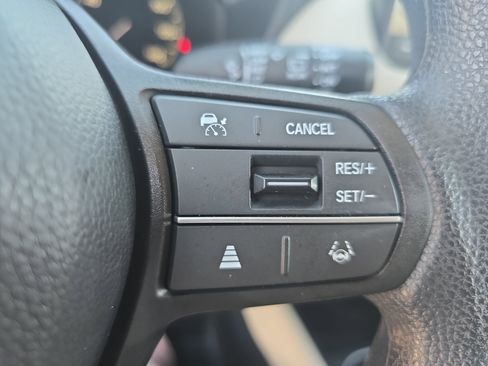 Certified 2024 Honda HR-V LX image 17
