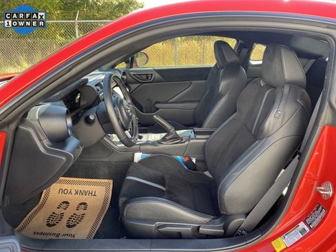 Used 2024 Toyota GR86 Premium image 17