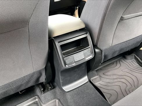 Certified 2025 Subaru Forester AWD/4WD image 23