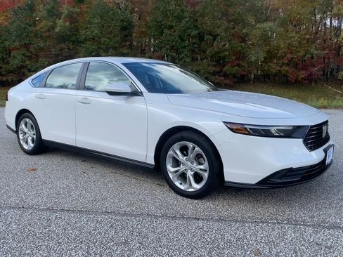 Certified 2023 Honda Accord LX image 3