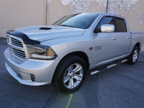 Used 2015 RAM 1500 Sport w/ Remote Start & Security Group AWD/4WD image 4