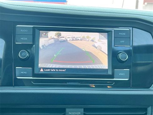 Used 2024 Volkswagen Jetta SE image 13