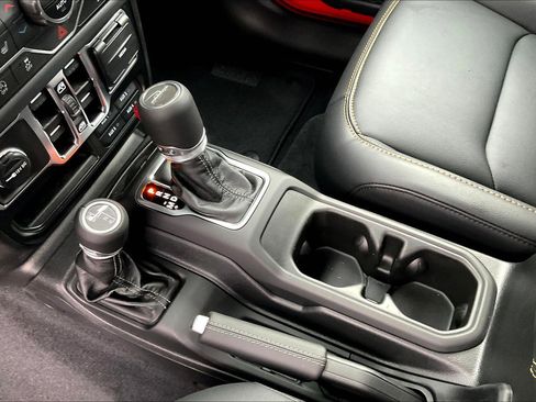 New 2025 Jeep Gladiator Sport image 8