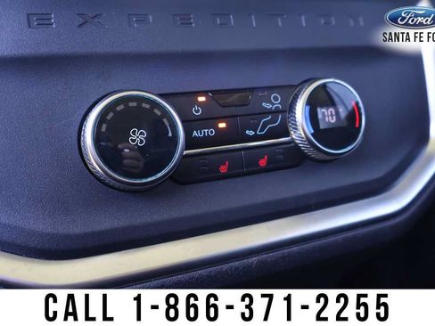 Used 2025 Ford Expedition Platinum AWD/4WD image 24