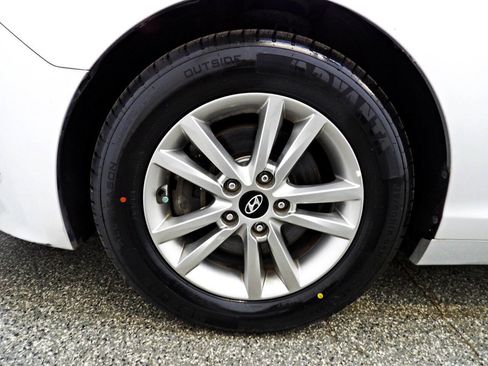 Used 2017 Hyundai Sonata SE FWD image 17